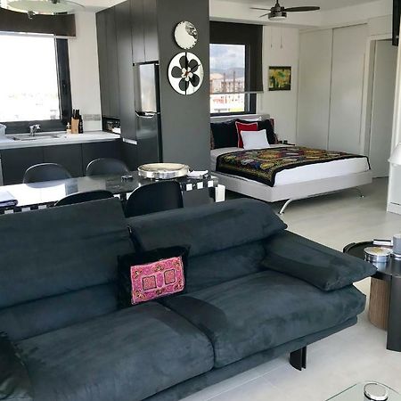 Stylish Penthouse With Acropolis And 360 View Lägenhet Aten Exteriör bild