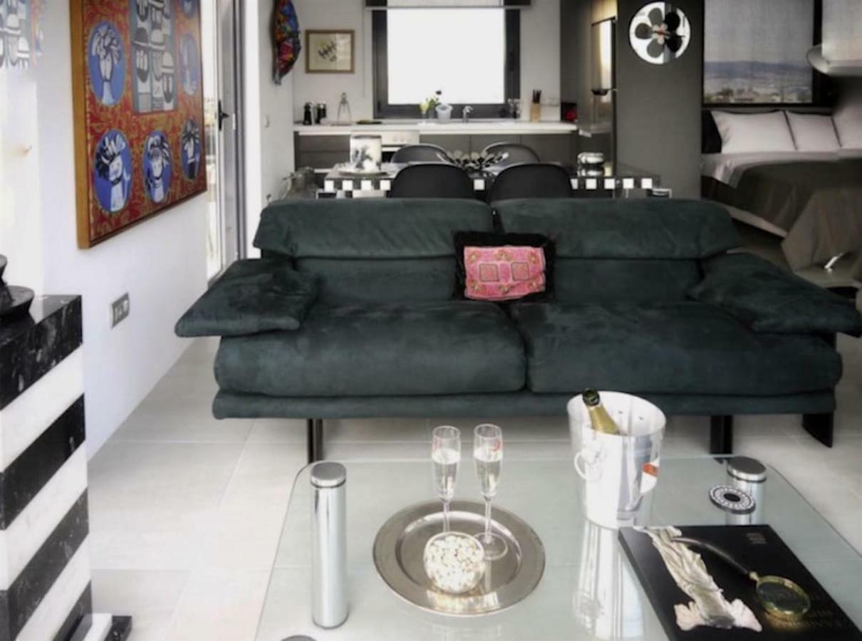 Stylish Penthouse With Acropolis And 360 View Lägenhet Aten Exteriör bild